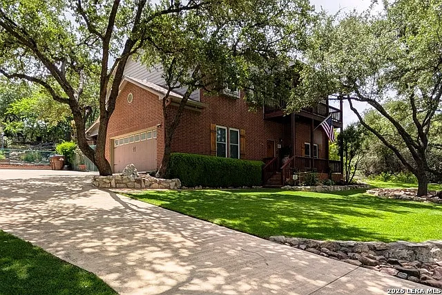 4 bed, 2.5 bath, 2446 sqft, $2,700 — Photo 2