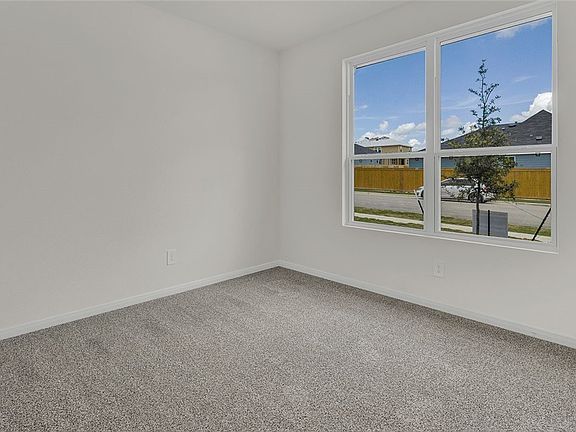 5th image of 260 Las Lomas Dr