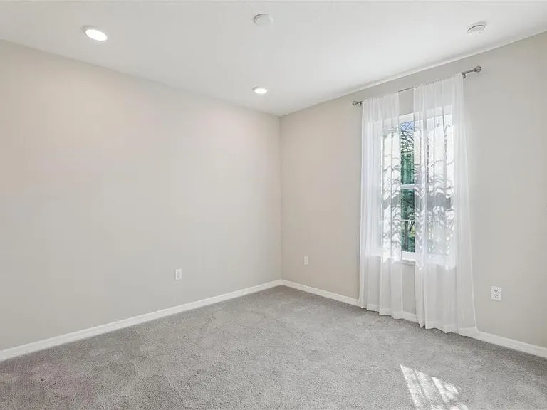 2410 Park Ave — Photo 13