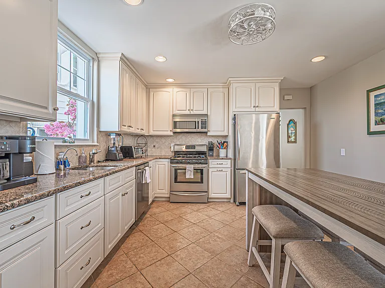 128 Ridgeway Ave — Photo 23
