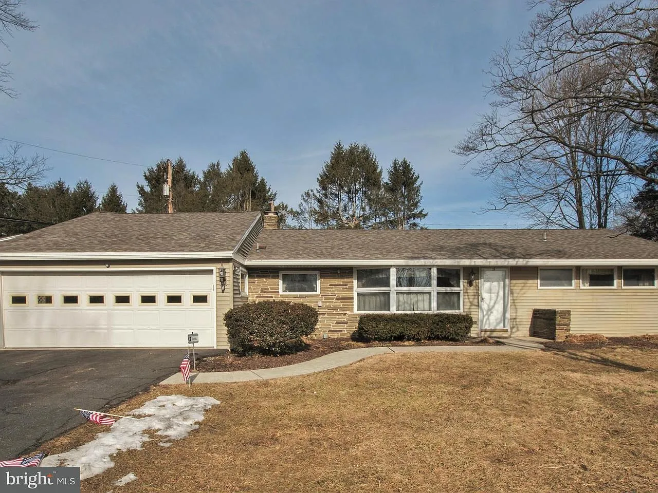 28 Cedar Cliff Dr photo 1