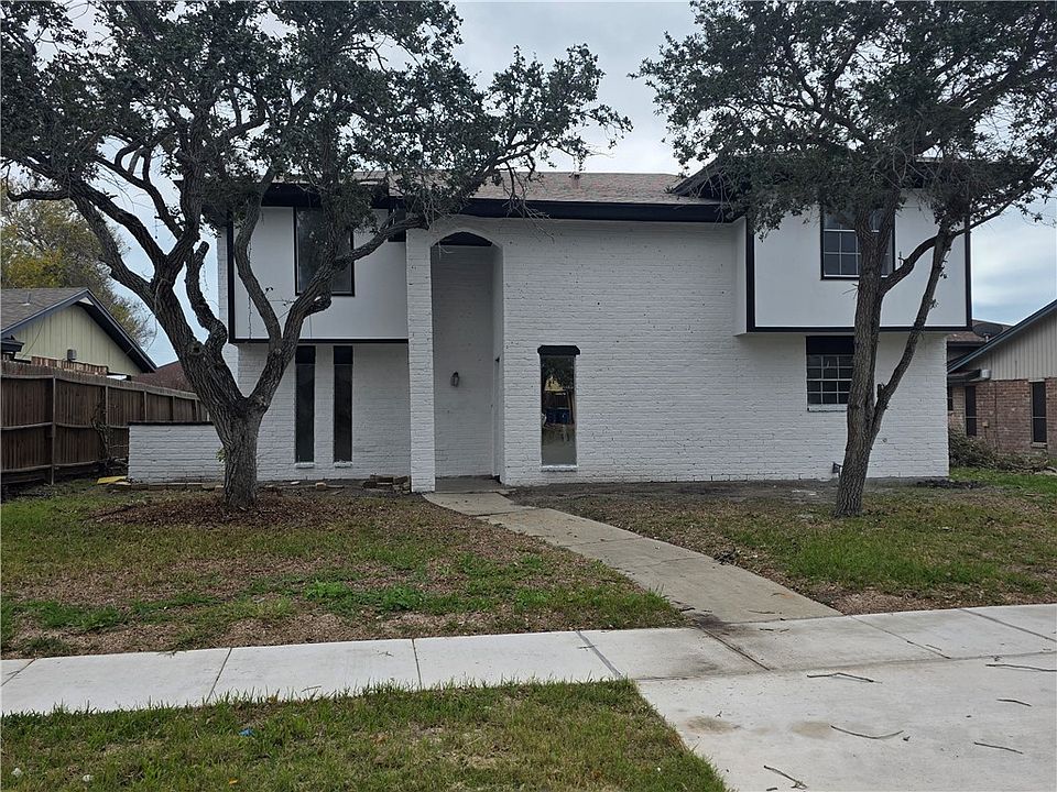 1st image of 932 Waterview St