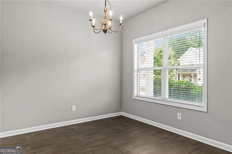 4 bed, 2.5 bath, 2045 sqft, $2,200 — Photo 3
