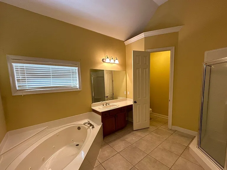 10135 Ridgewood Oak Dr — Photo 21