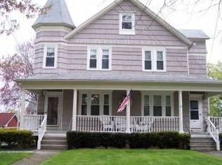 77 Bay View Ave, Bristol, RI 02809