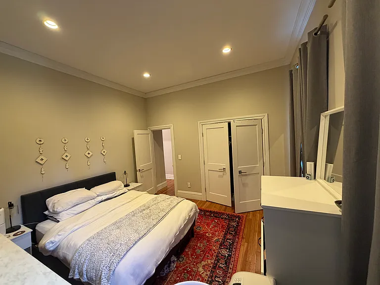 219 W Springfield St #2 — Photo 9