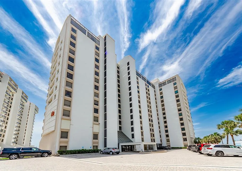 450 S Gulfview Blvd #405