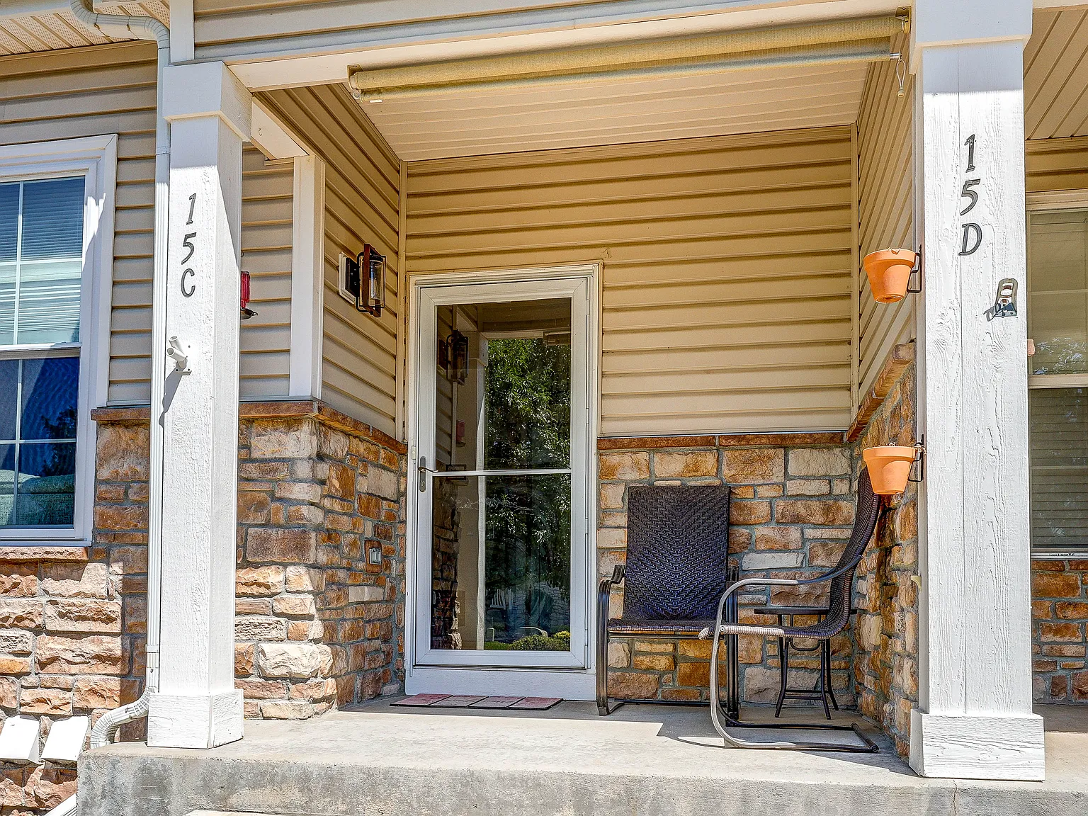 2 bed, 1201 sqft, $2,100 — Photo 3