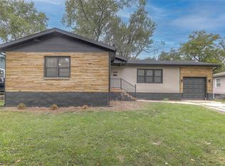 304 SE Corder St, Lees Summit, MO 64063