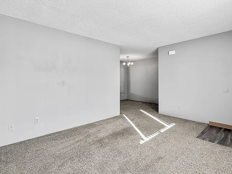Find Your Perfect Fit at East Park Apartments! — Photo 19