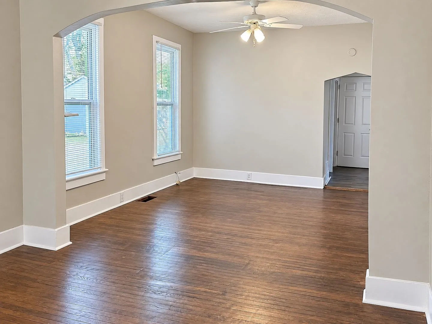 Special-Half Off First Full Months Rent-Charming 2 Bedroom Home Near Dundee! — Photo 3
