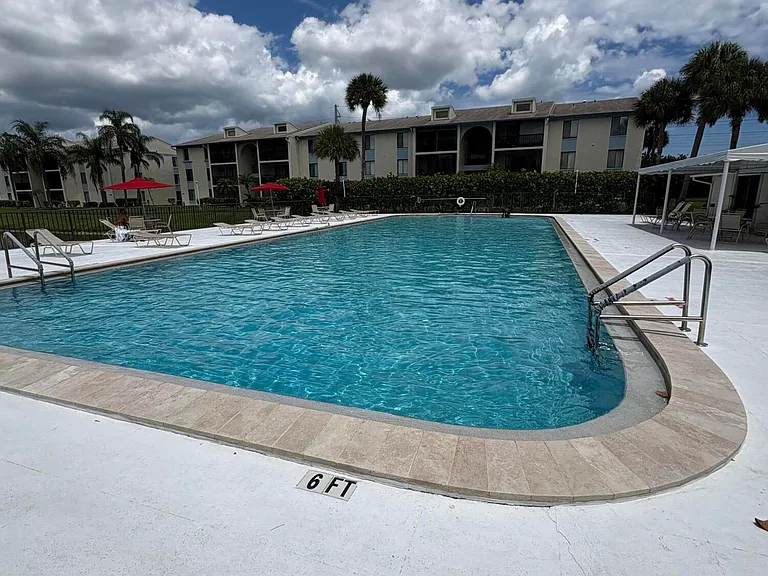 1102 Green Pine Blvd #B1 — Photo 31