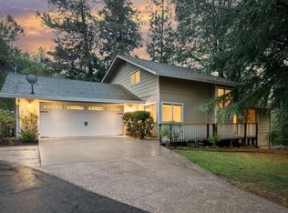 15429 Lakeview Dr, Grass Valley, CA 95945