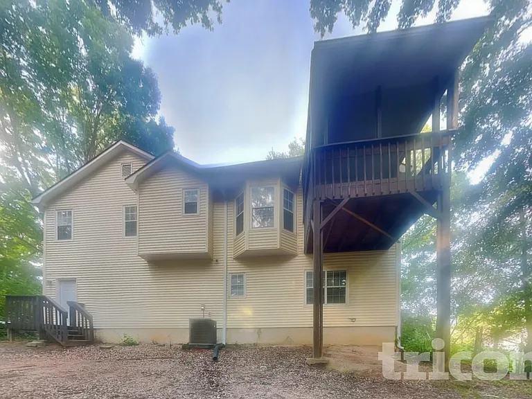 2407 Windridge Dr NE — Photo 17