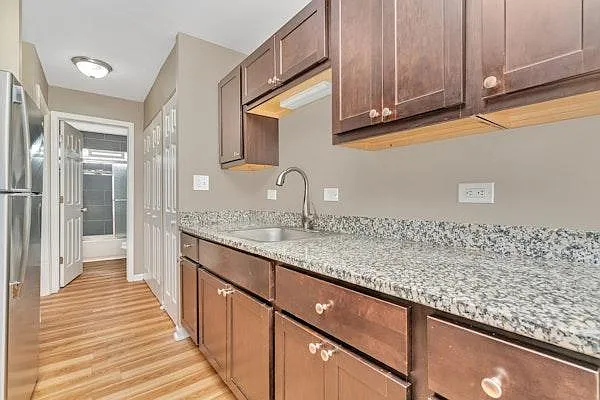 Parkside Apartments — Photo 1