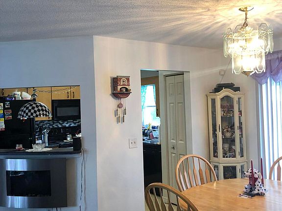 4th image of 503 Rose Ct