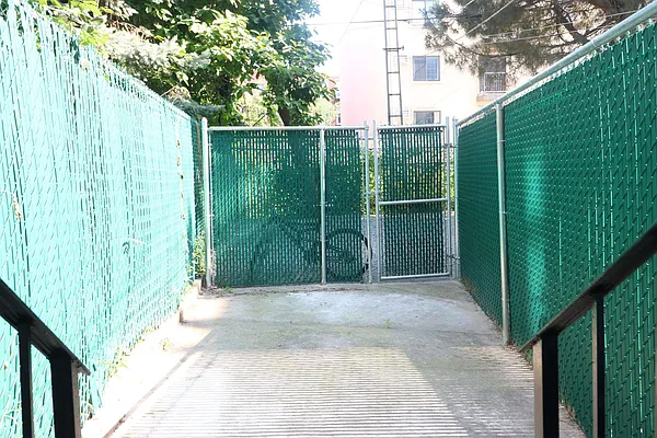 Rented by Compass | media 38