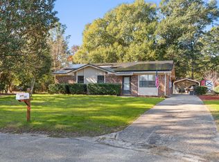 212 Aza Pl, Crestview, FL 32539