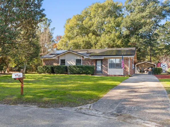 212 Aza Pl, Crestview, FL 32539