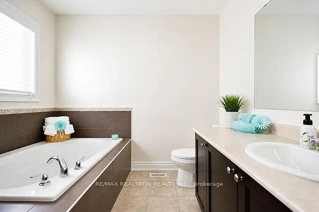 100 Sun King Cres — Photo 10