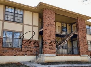 3268 NW Mill Dr, Blue Springs, MO 64015