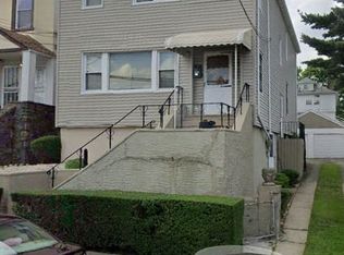 2017 Camp St, Bronx, NY 10466