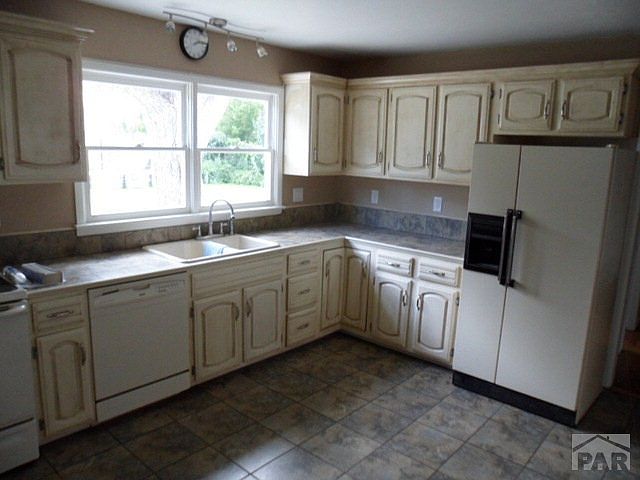1st image of 1625 Horseshoe Dr