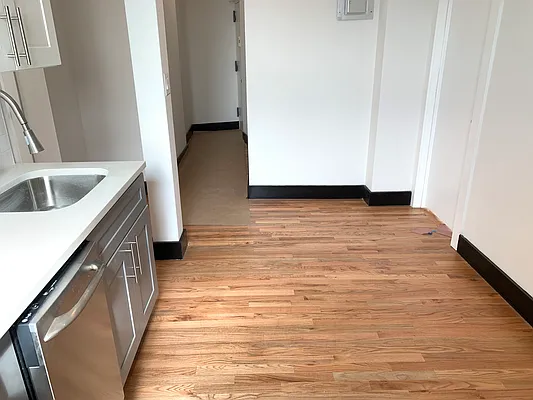 Rented by Tapiro Realty | media 2