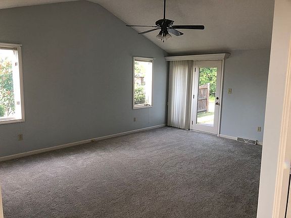 5th image of 4165 Victorian Dr