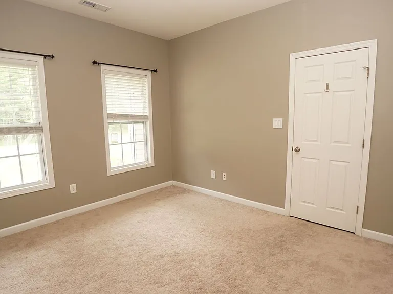 147 Moonstone Ct — Photo 18