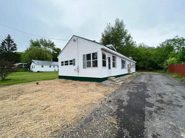 11 Nadeauville Road, Mattawamkeag, ME 04459