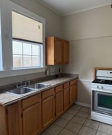 5th image of 8527 Spruce St