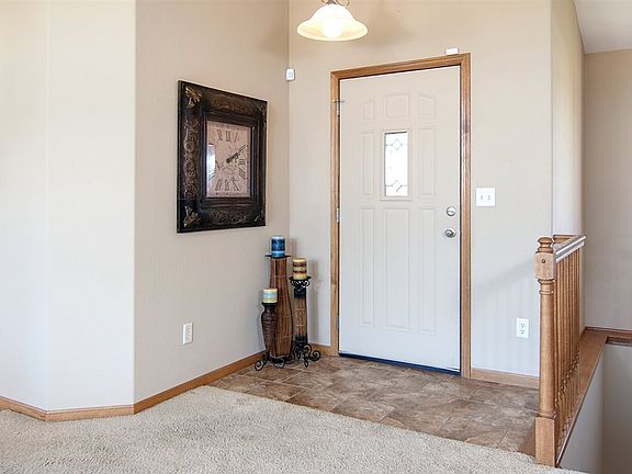 3rd image of 914 E Sandalwood Cir