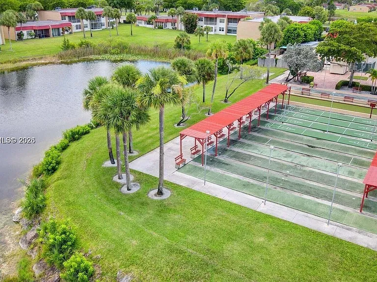 136 Lake Dora Dr #136 — Photo 33