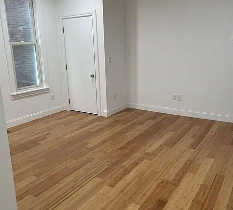 3rd image of 54 Henry Ave Floor 1