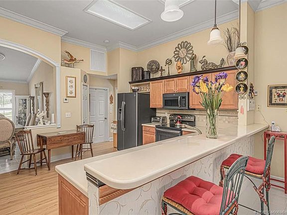 5th image of 8321 Maidencane Pl