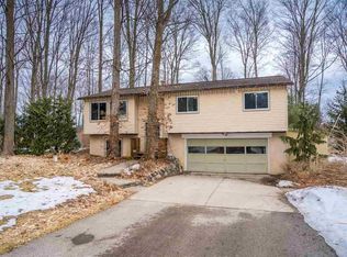 1900 Sparrow Dr, Traverse City, MI 49696