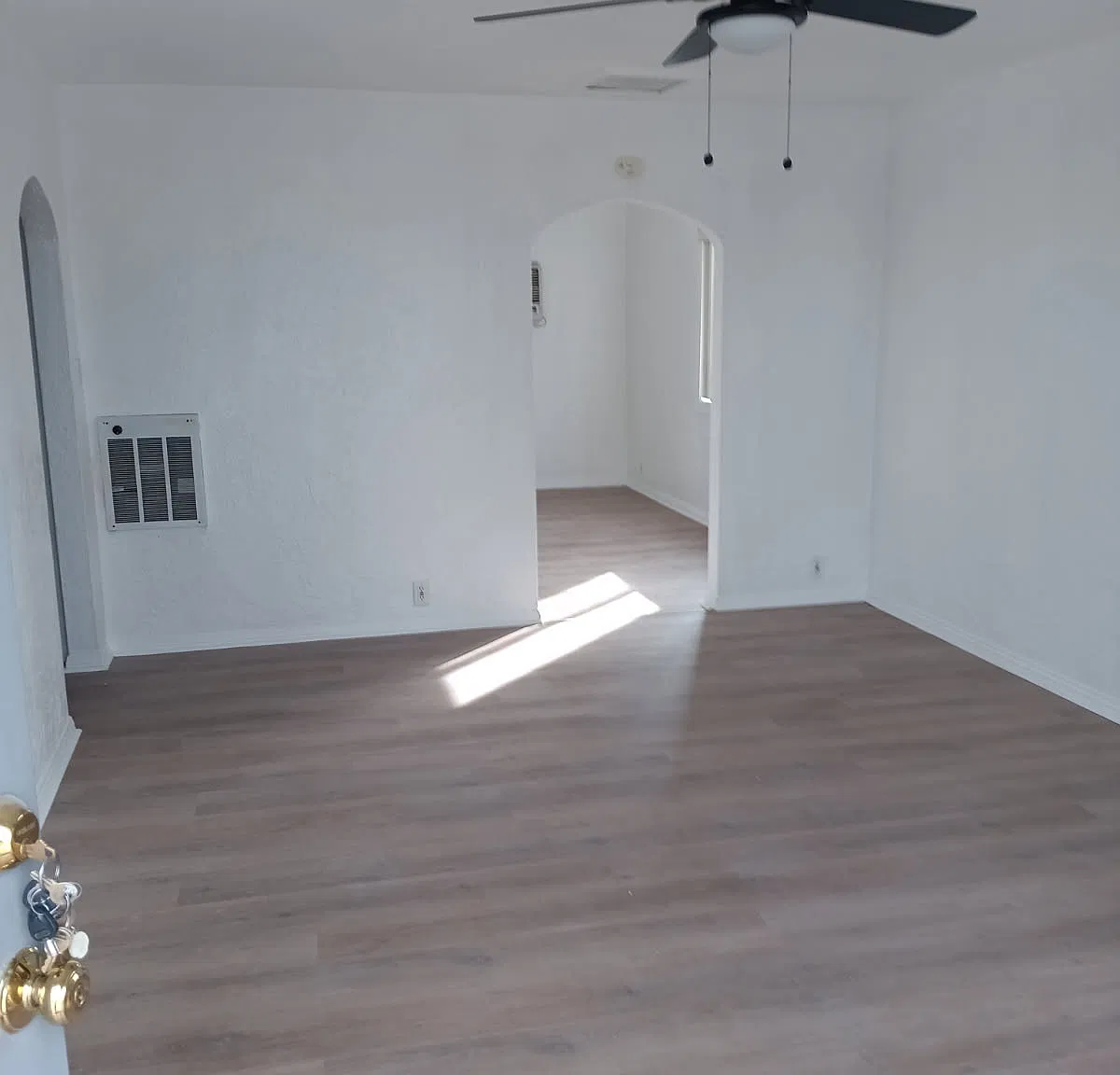 1 bed, 1100 sqft, $750 — Photo 2