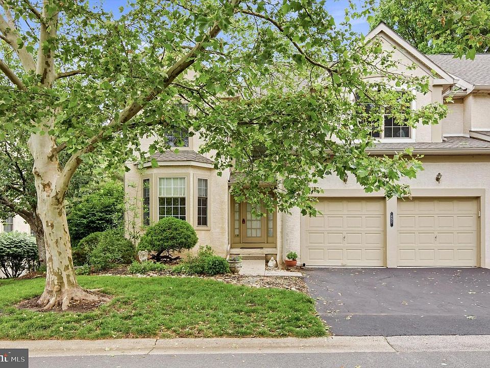 1st image of 492 Red Oak Dr #492