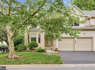 492 Red Oak Dr #492, Elkins Park, PA 19027