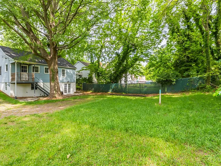 317 Crafton St — Photo 22