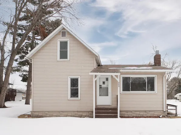 205 6th St SE, Little Falls, MN 56345
