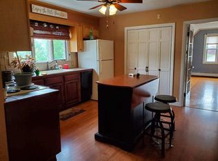 68 Packard St FLOOR 2, Cranston, RI 02910