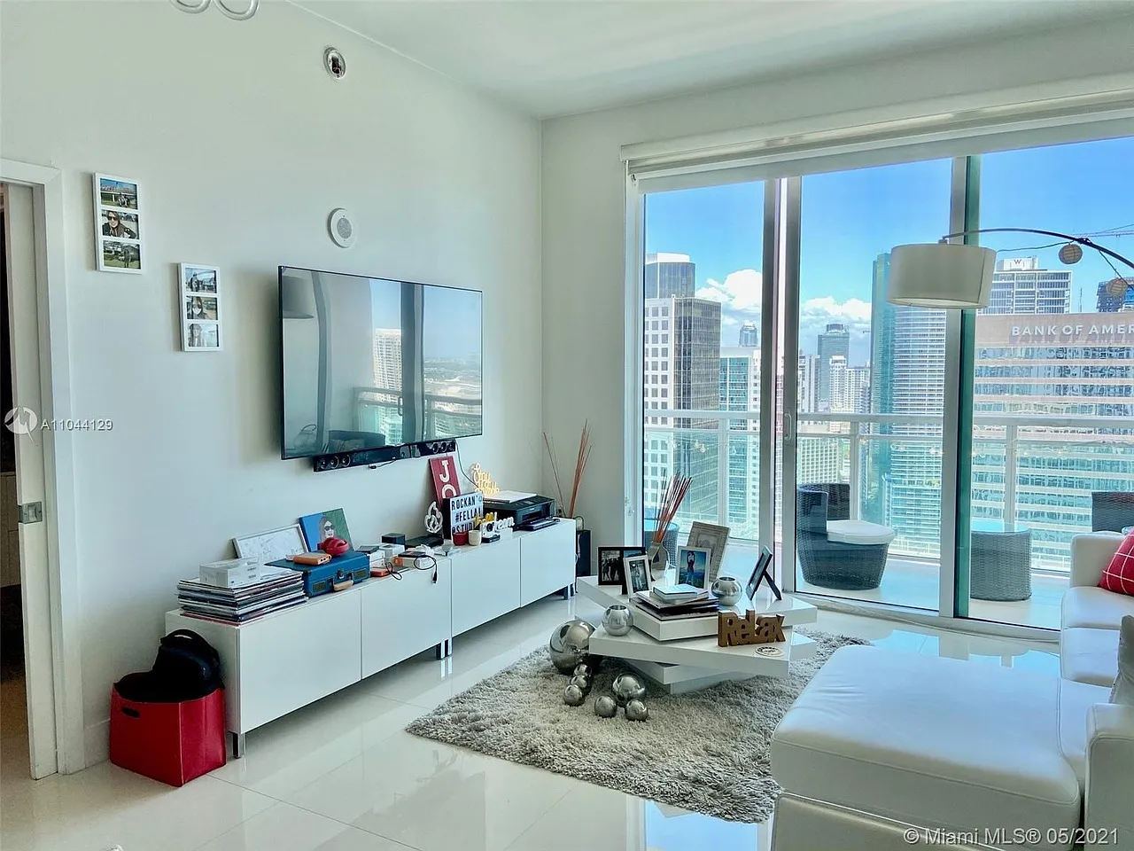 950 Brickell Bay Dr — Photo 4