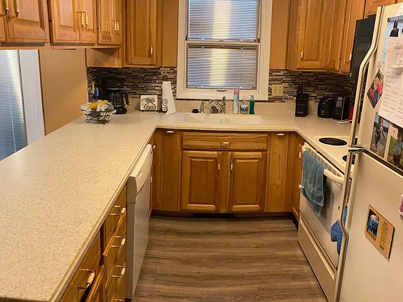 5th image of 23 Thorncroft Ave