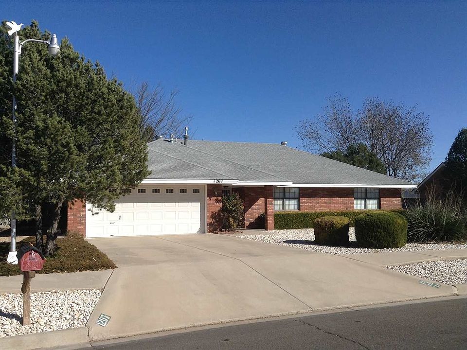 1st image of 1207 De Bremond Dr