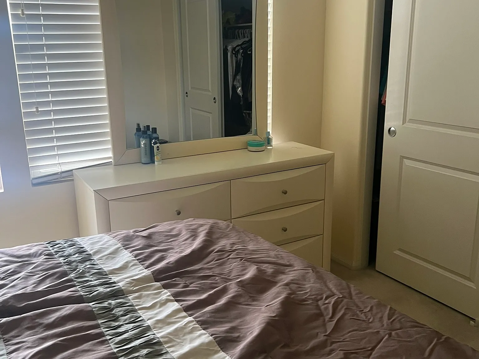 3 bed, 3227 sqft, $1,100 — Photo 3