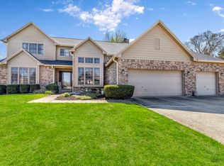12231 Geist Cove Dr, Indianapolis, IN