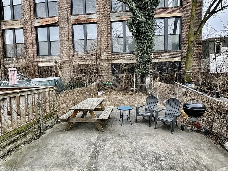 1828 E Orleans St — Photo 16