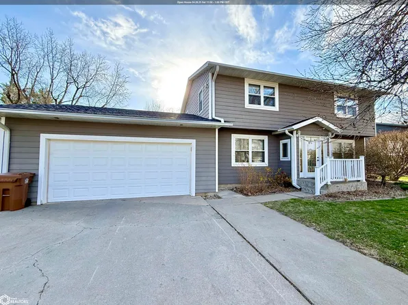 1716 Spring St, Grinnell, IA 50112